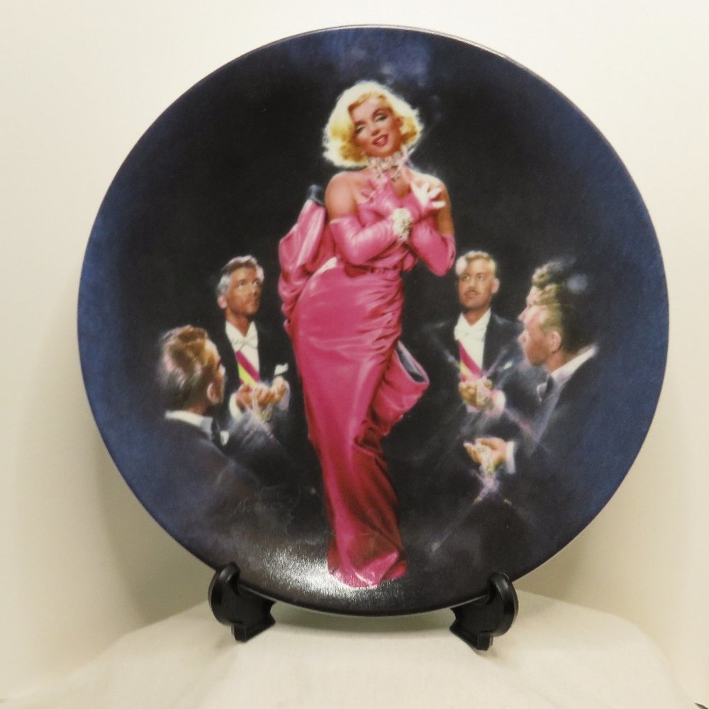 Gorgeous collectible & Vintage Marilyn Monroe plate